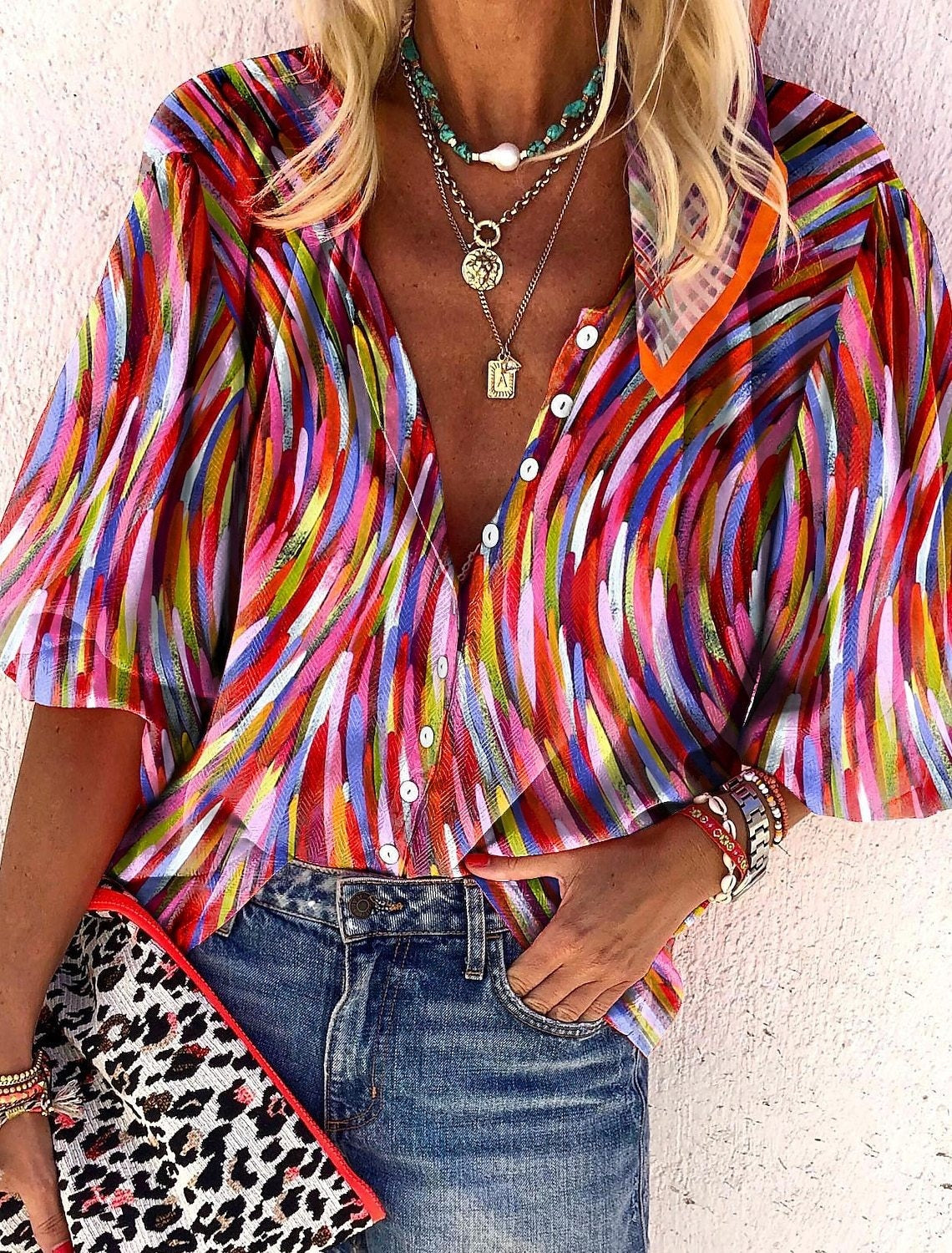 Sabrina - Mehrfarbige abstrakte Bluse mit Knopfleiste