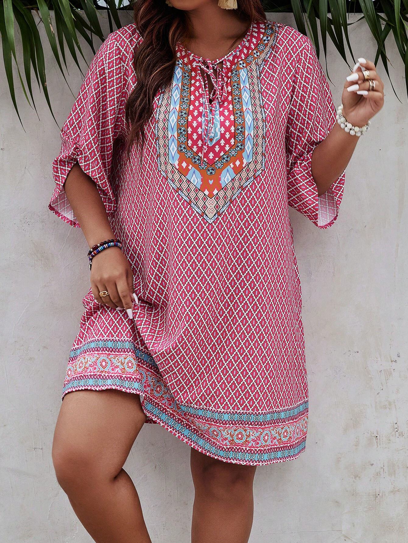 Ruby-Weinlese-inspiriertes Kleid mit Zufallsmuster