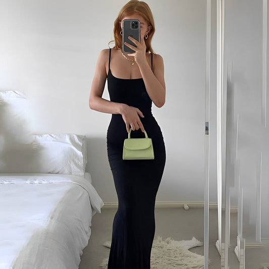 Alva - Stilvolles langes A-Linien-Kleid mit Fischschwanz-Detail