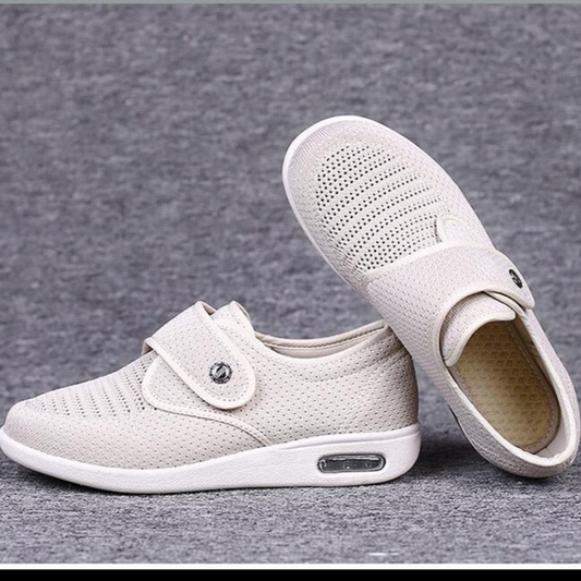 Juna | Orthopädische Schuhe mit breiter Passform