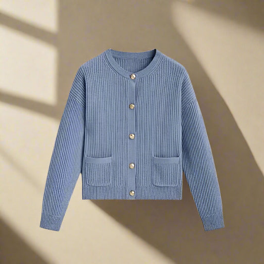 Alva - Zeitlose weiche Strickjacke in Kurzform