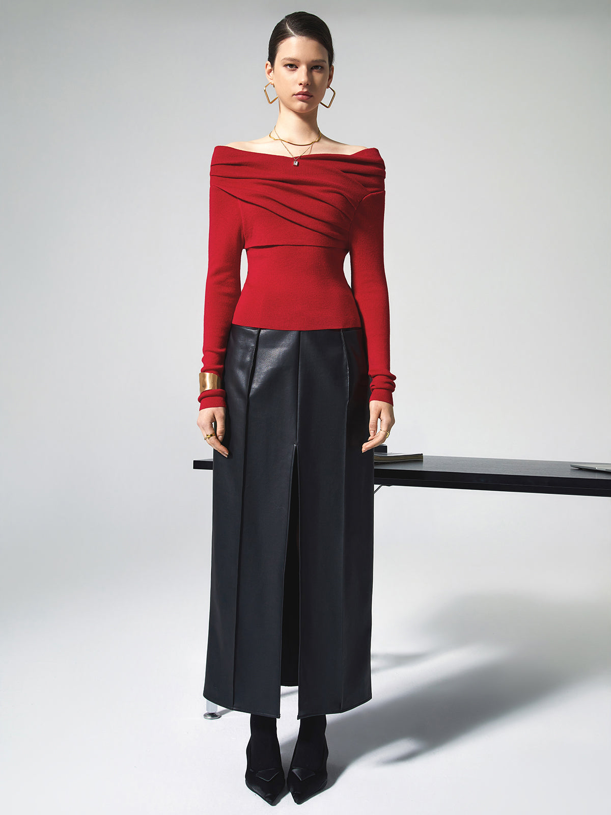 Heidi-Mode | Schulterfreies Langarm-Strick-Top mit Wickeloptik