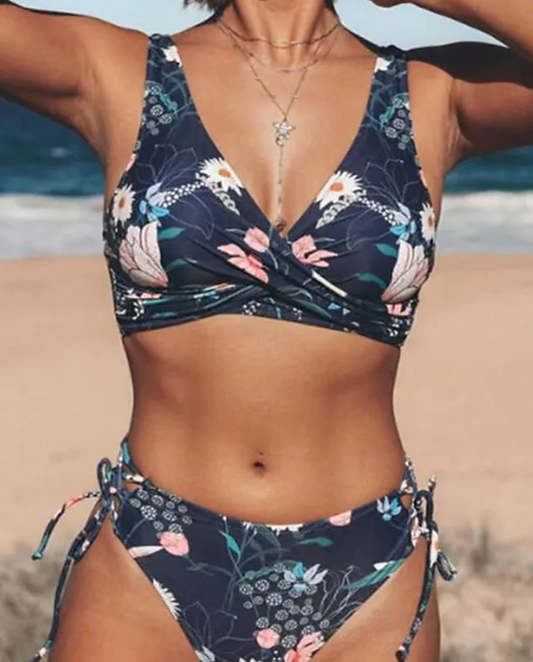 VALEA - Super Stylisches Bikini Set mit einzigartigem Design