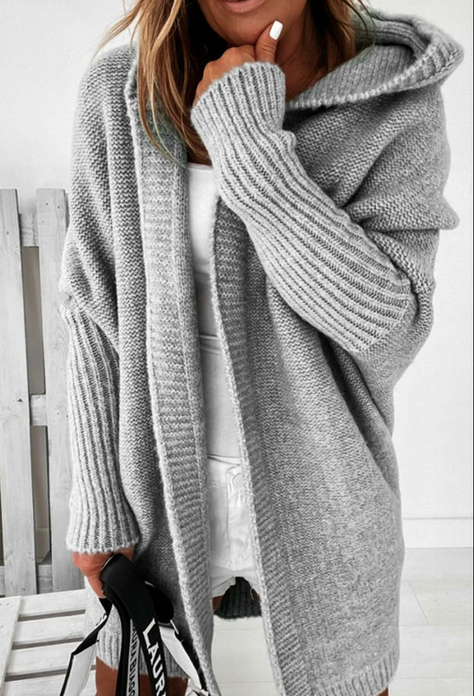 FIENA - Lange stylische Strickjacke mit Kapuze für den Herbst