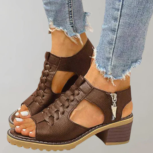 Orthopädische sandalen mit absatz