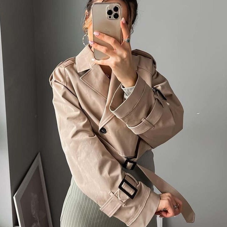 Zyria | Kürzer trendiger Trenchcoat beige