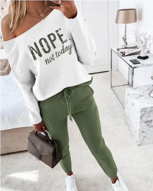 Heidi-Mode | Set aus Oberteil und Hose mit Aufdruck „Not Today“.