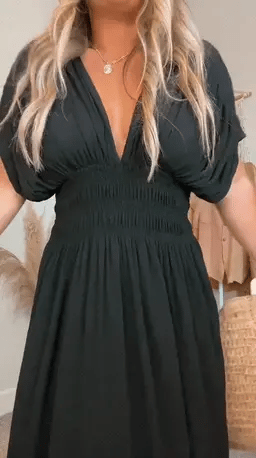 Ada Gesmoktes Maxikleid