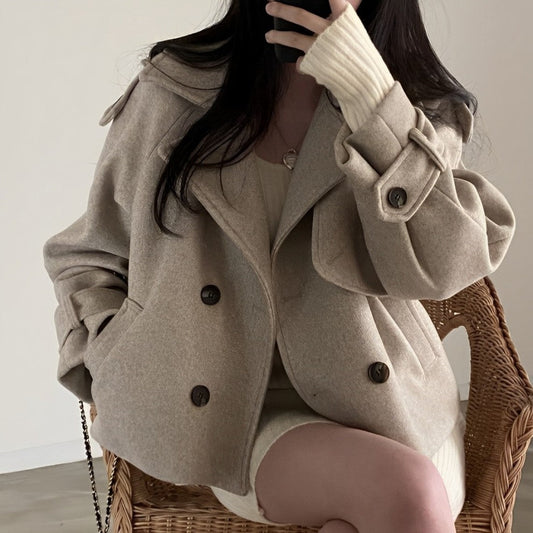 Alva - Lockerer Wollmantel im doppelreihigen Design