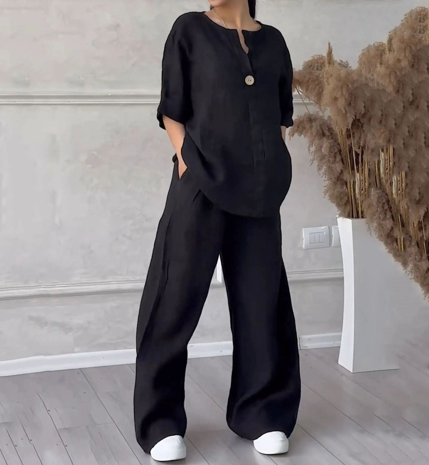 Rosa Set mit V-Ausschnitt und weiter Hose - Amelie